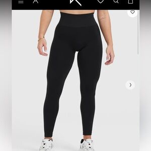 EFFORTLESS SEAMLESS
LEGGINGS